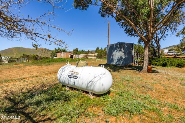 34655 Katherinel Avenue, Acton, CA 93510