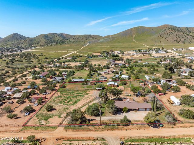 34655 Katherinel Avenue, Acton, CA 93510