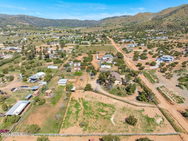 34655 Katherinel Avenue, Acton, CA 93510