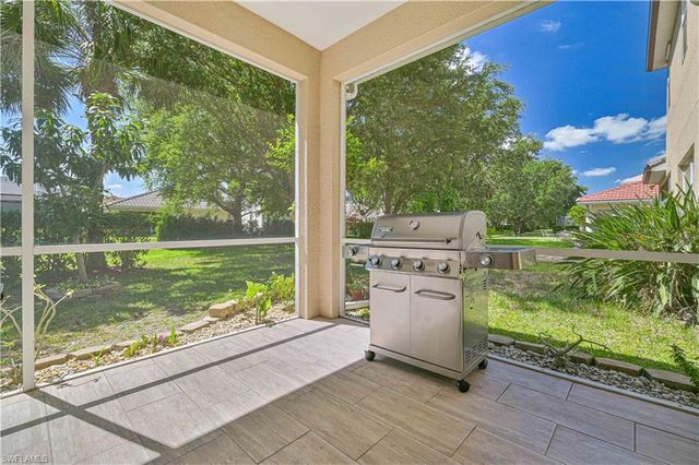 12593 Stone Tower LOOP, Fort Myers, FL 33913