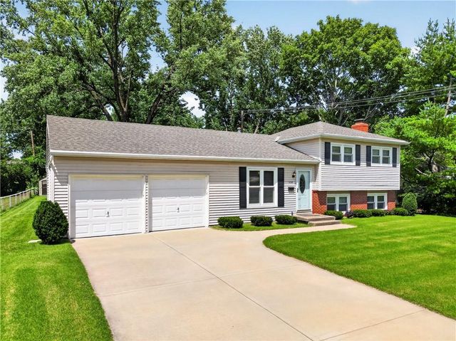 5508 W 99th Terrace, Overland Park, KS 66207
