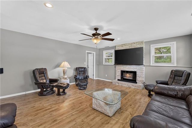 5508 W 99th Terrace, Overland Park, KS 66207