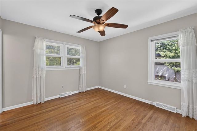 5508 W 99th Terrace, Overland Park, KS 66207