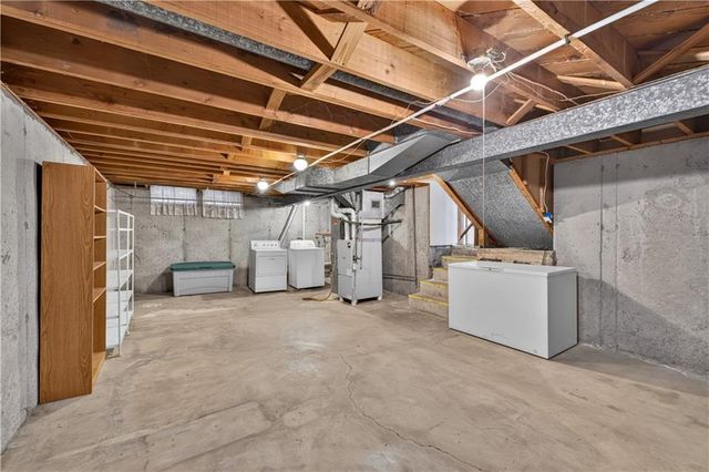 5508 W 99th Terrace, Overland Park, KS 66207
