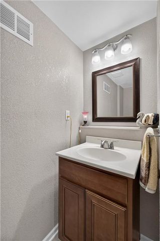 5508 W 99th Terrace, Overland Park, KS 66207