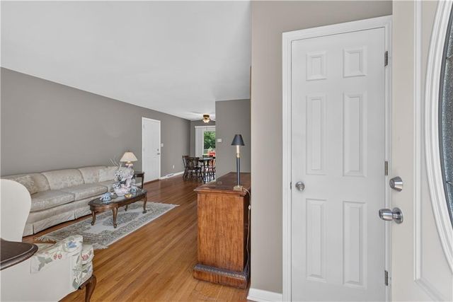 5508 W 99th Terrace, Overland Park, KS 66207