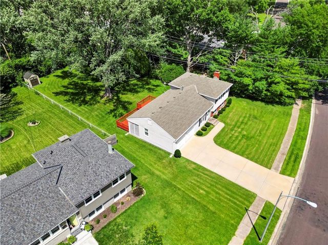 5508 W 99th Terrace, Overland Park, KS 66207