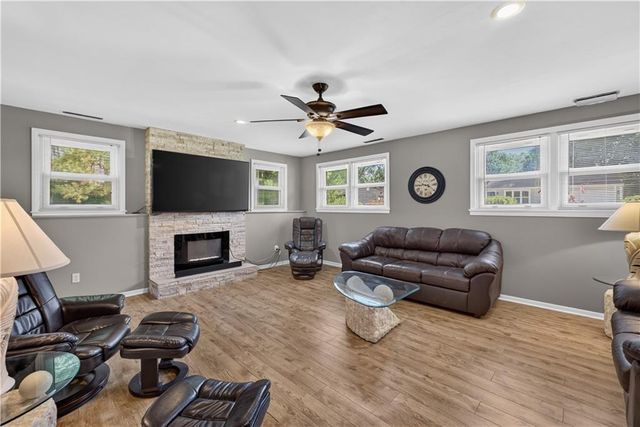 5508 W 99th Terrace, Overland Park, KS 66207