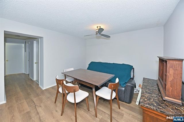 250 Larch Lane, Mahwah, NJ 07430