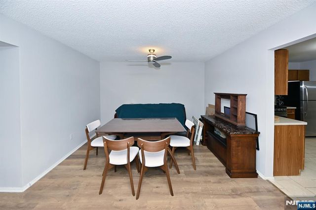 250 Larch Lane, Mahwah, NJ 07430