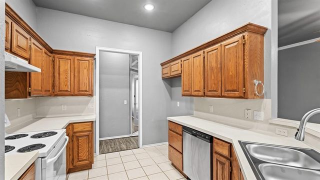 721 SW 156th Place, Oklahoma City, OK 73170