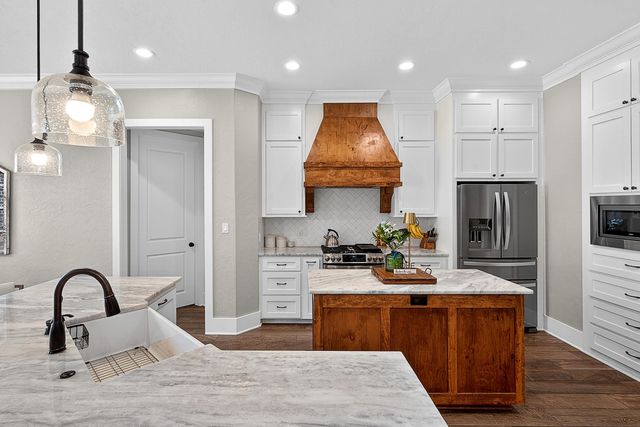 208 Saddle Brook Circle, Hallsville, TX 75650