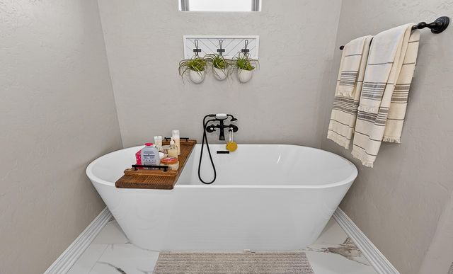 208 Saddle Brook Circle, Hallsville, TX 75650