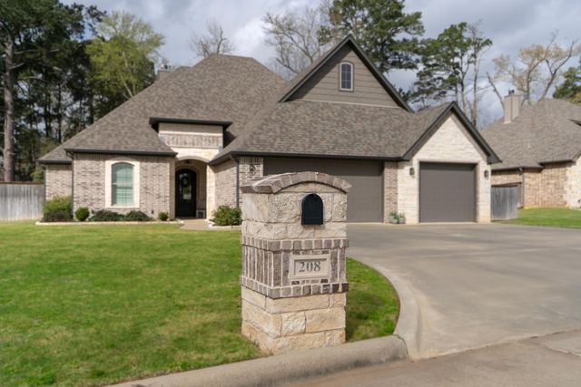 208 Saddle Brook Circle, Hallsville, TX 75650