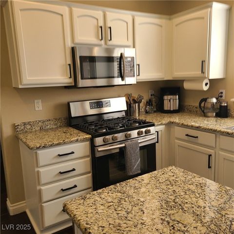 7542 Splashing Rock Drive, Las Vegas, NV 89131