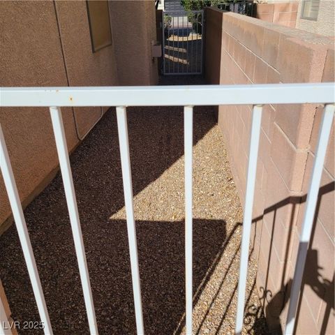 7542 Splashing Rock Drive, Las Vegas, NV 89131