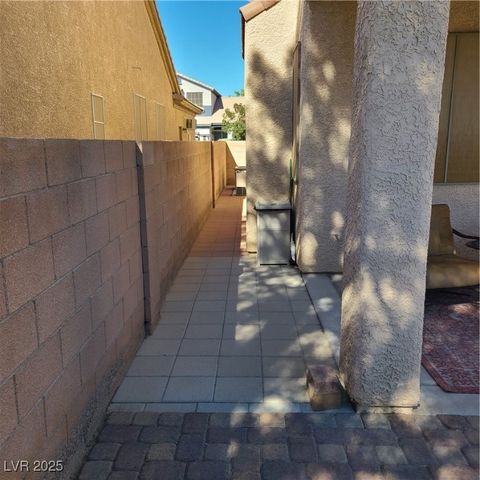 7542 Splashing Rock Drive, Las Vegas, NV 89131