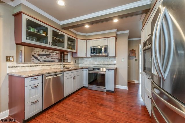 214 Mountain View Road W, Franklin Twp., NJ 08802