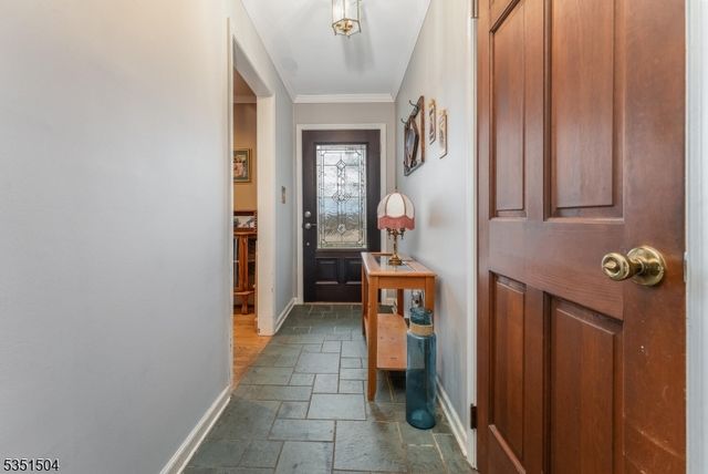 214 Mountain View Road W, Franklin Twp., NJ 08802