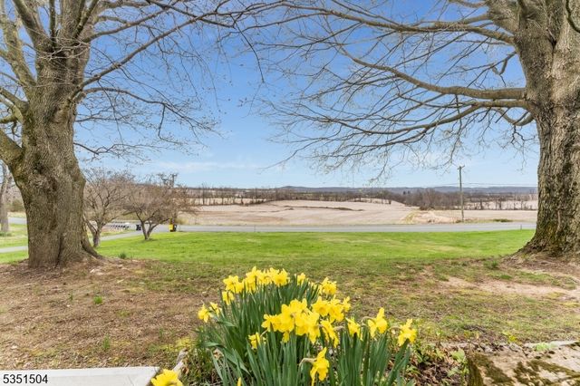 214 Mountain View Road W, Franklin Twp., NJ 08802