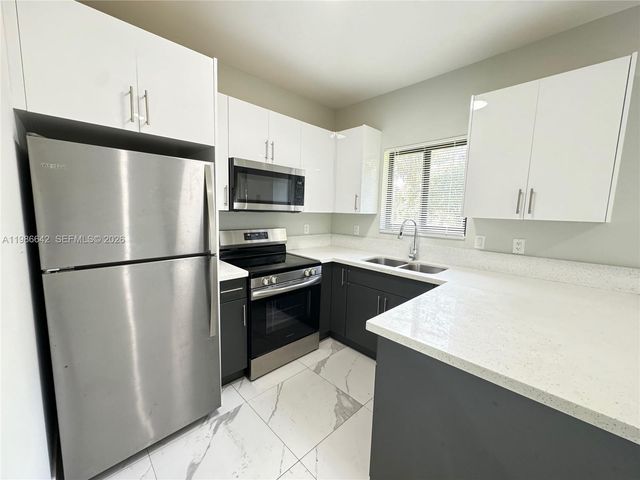 521 NW 22nd Ave, Fort Lauderdale, FL 33311