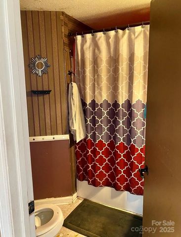 137 BELLVUE Street, Forest City, NC 28043