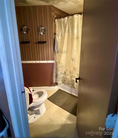 137 BELLVUE Street, Forest City, NC 28043