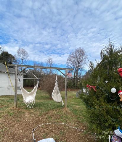 137 BELLVUE Street, Forest City, NC 28043