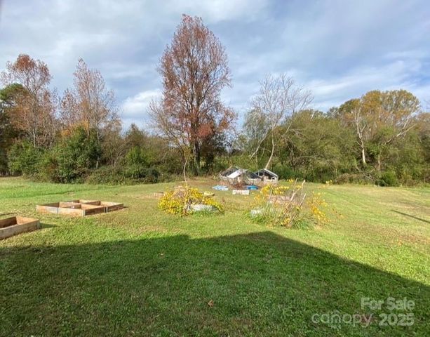 137 BELLVUE Street, Forest City, NC 28043