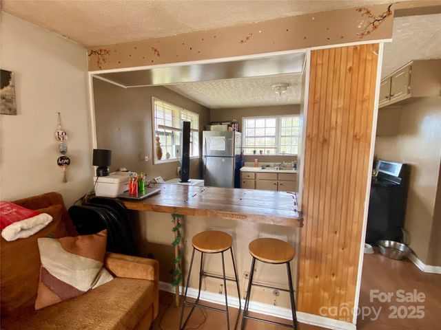 137 BELLVUE Street, Forest City, NC 28043