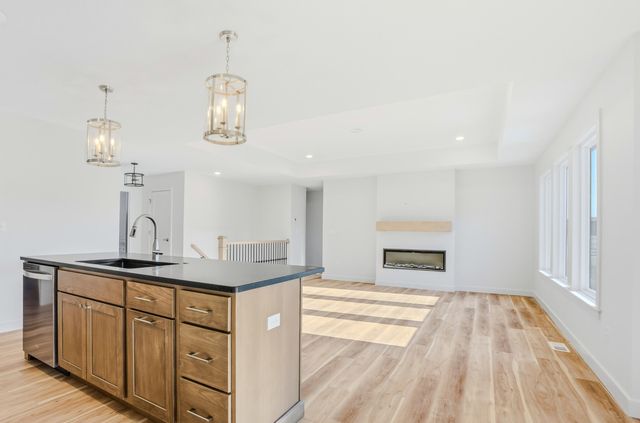 4312 STONE MOUNTAIN PKY, Columbia, MO 65201