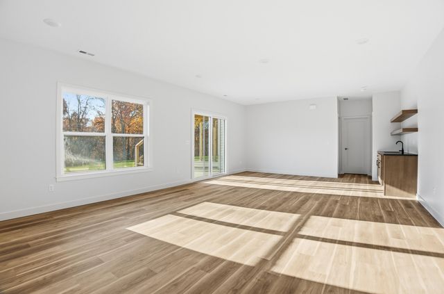 4312 STONE MOUNTAIN PKY, Columbia, MO 65201