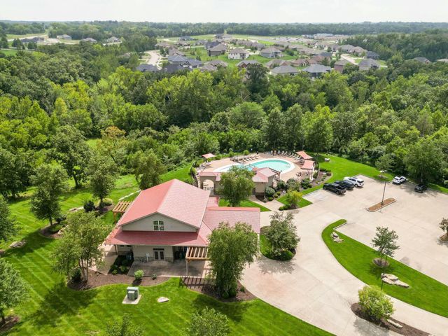 4312 STONE MOUNTAIN PKY, Columbia, MO 65201