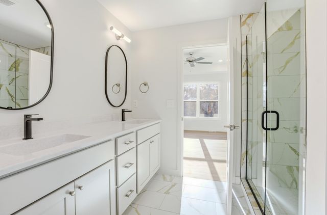 4312 STONE MOUNTAIN PKY, Columbia, MO 65201