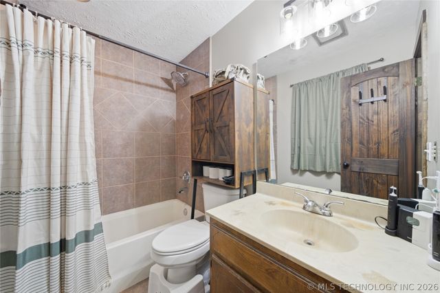 7198 S 442 Road, Locust Grove, OK 74352
