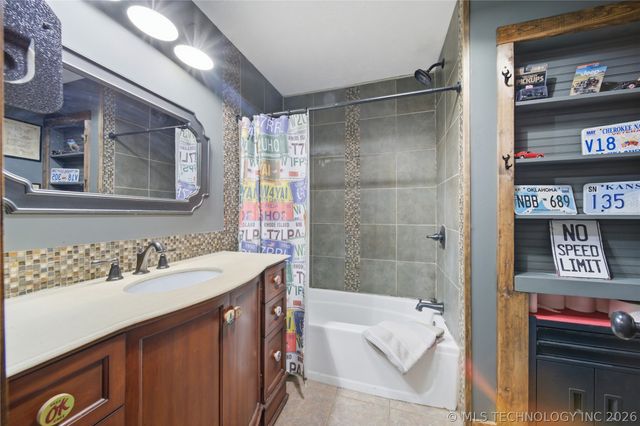 7198 S 442 Road, Locust Grove, OK 74352