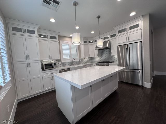 11244 Lompoc Court, Las Vegas, NV 89135