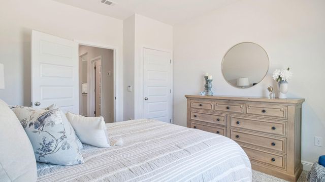 1998 Wiregrass Street, Navarre, FL 32566