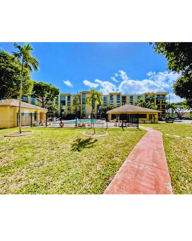 11750 SW 18th St 208-1, Miami, FL 33175