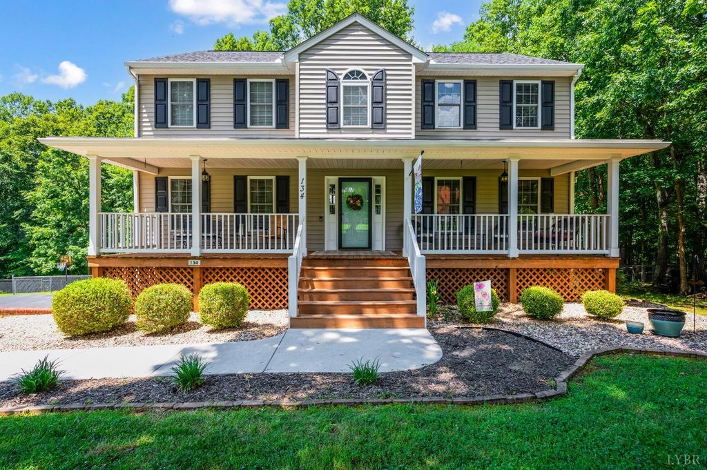 134 Fernwood Drive, Madison Heights, VA 24572
