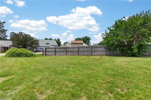 1205 Springwell PL, Newport News, VA 23608