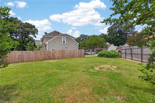 1205 Springwell PL, Newport News, VA 23608