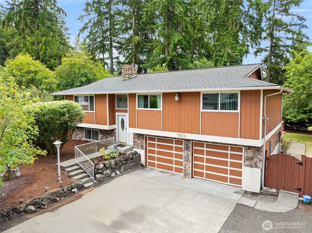 7523 13th Avenue SE, Lacey, WA 98503