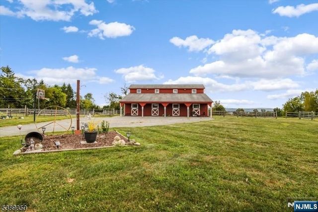 77 Union Brick Road, Blairstown, NJ 07825