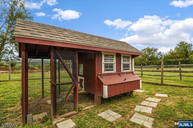 77 Union Brick Road, Blairstown, NJ 07825