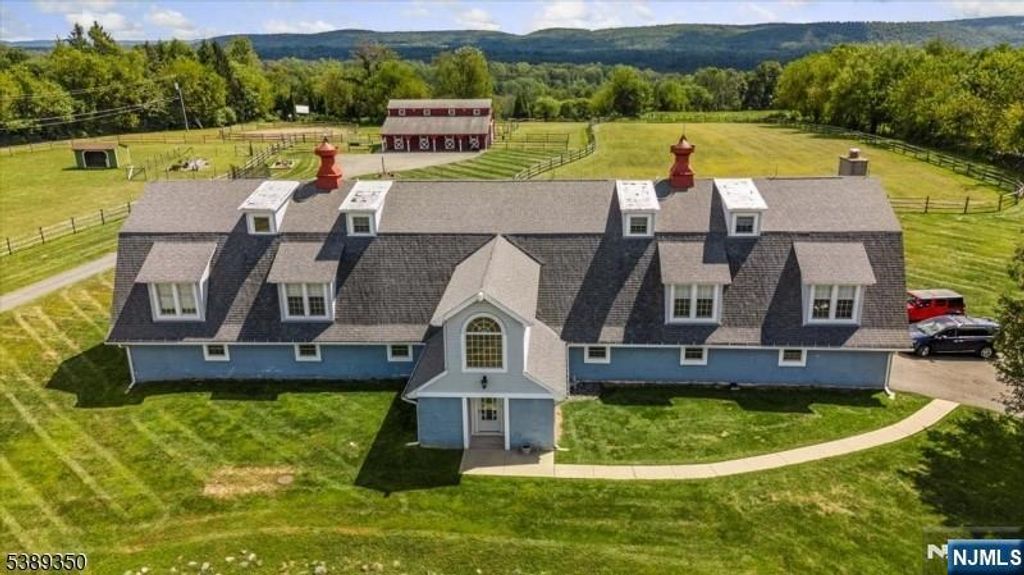 77 Union Brick Road, Blairstown, NJ 07825