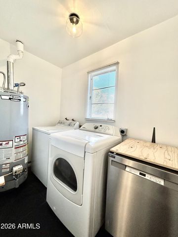 702 PAXTON Avenue, Miami, AZ 85539