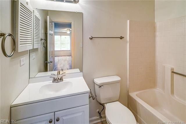 1563 N King St Apt 114, Hampton, VA 23669