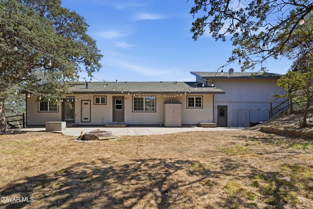 26001 Cumberland Road, Tehachapi, CA 93561