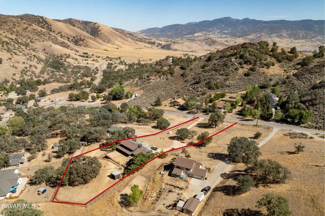 26001 Cumberland Road, Tehachapi, CA 93561